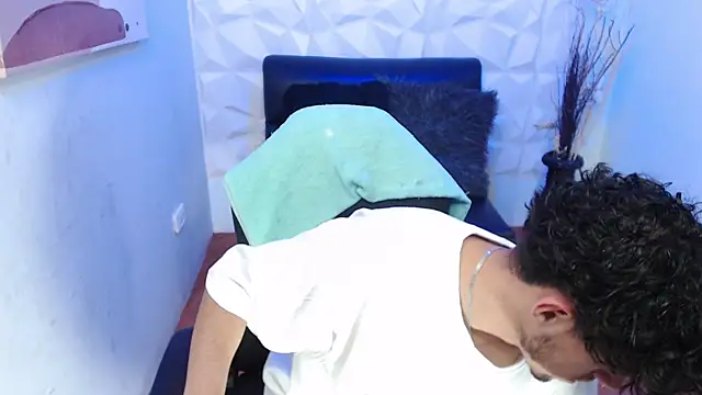 Snapshot of Liil_boy chatting on November 22, 2025, 3:27 am Liil boy online show from November 22, 2025, 3:27 am