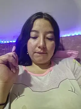 annyaparis online show from December 21, 2025, 12:57 am