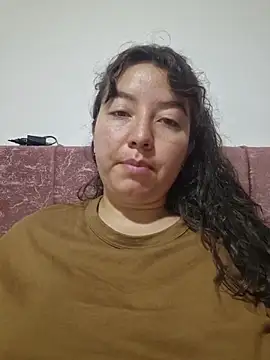 annyaparis online show from March 13, 2026, 1:21 am