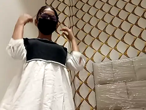 dubyzubygirl online show from October 5, 2025, 9:55 am