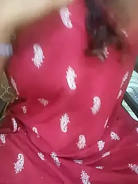 Snapshot of tamil_thaara03 chatting on November 10, 2025, 4:34 pm tamil thaara03 online show from November 10, 2025, 4:34 pm