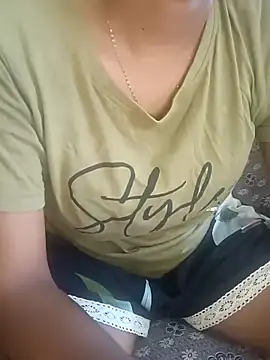 Snapshot of tamil_thaara03 chatting on October 16, 2025, 9:28 am tamil thaara03 online show from October 16, 2025, 9:28 am