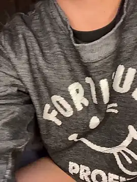 Snapshot of kumatan3434 chatting on November 22, 2025, 1:32 pm kumatan3434 online show from November 22, 2025, 1:32 pm