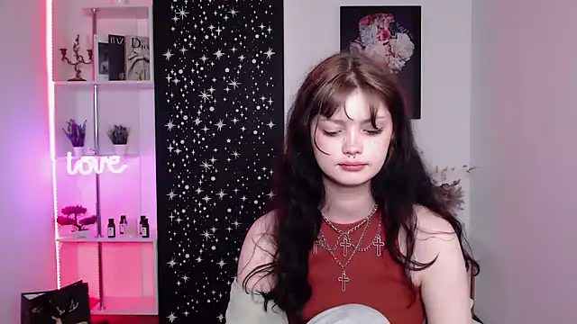 Snapshot of MileyRood chatting on November 18, 2025, 2:05 am MileyRood online show from November 18, 2025, 2:05 am