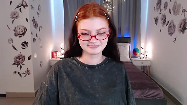 Snapshot of MileyRood chatting on November 28, 2025, 1:06 am MileyRood online show from November 28, 2025, 1:06 am