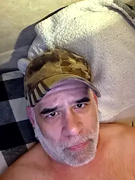 Snapshot of DeeBestEver chatting on February 9, 2026, 6:17 pm DeeBestEver online show from February 9, 2026, 6:17 pm