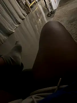 Snapshot of nanaisbackk chatting on November 25, 2025, 8:42 pm nanaisbackk online show from November 25, 2025, 8:42 pm