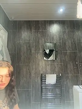 Victoria6989 online show from February 15, 2026, 3:22 pm