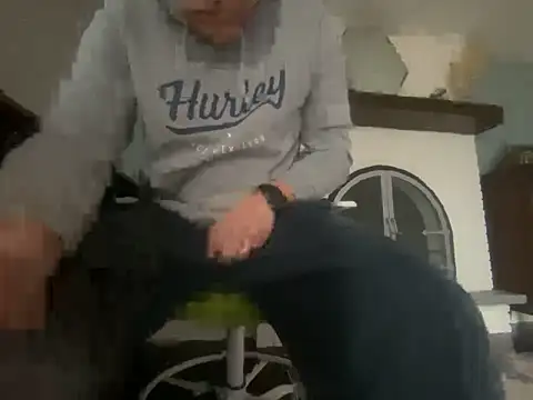 daddyshark83 online show from March 5, 2026, 2:35 pm