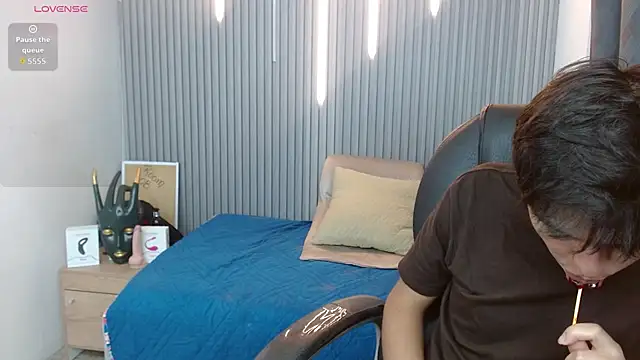 StiwenTwink online show from June 13, 2026, 1:53 pm