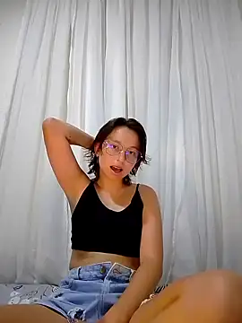 Klaret Toy online show from February 28, 2026, 8:30 pm