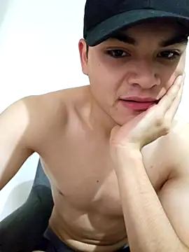 Snapshot of Sasu88_2 chatting on October 15, 2025, 3:42 pm Sasu88 2 online show from October 15, 2025, 3:42 pm