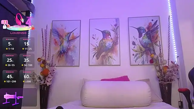 Snapshot of Moon_celeste chatting on February 13, 2026, 7:03 pm Moon celeste online show from February 13, 2026, 7:03 pm