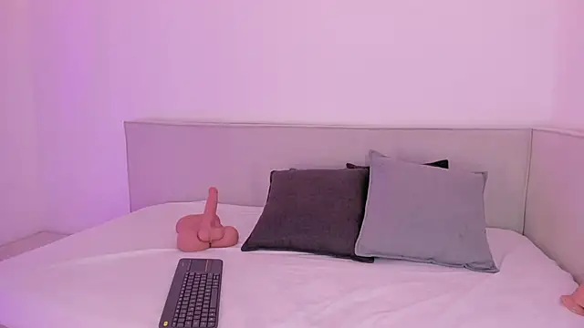 Snapshot of Samara_hale chatting on December 4, 2025, 8:19 pm Samara hale online show from December 4, 2025, 8:19 pm