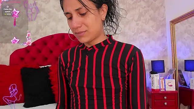 Setsuna St online show from November 14, 2025, 3:26 pm