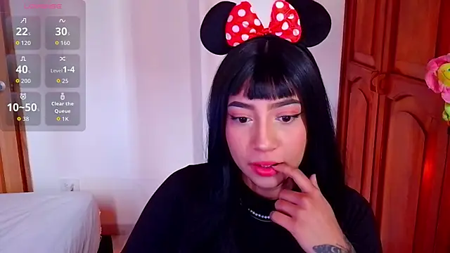 Snapshot of emma_web_ chatting on November 11, 2025, 3:07 pm emma web online show from November 11, 2025, 3:07 pm