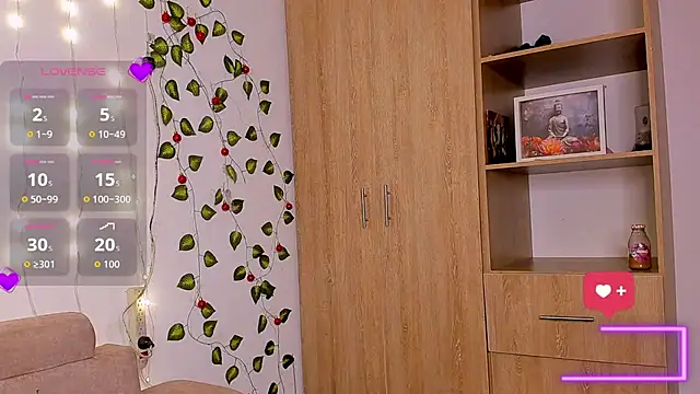 Snapshot of AdairaWealth chatting on December 5, 2025, 7:23 pm AdairaWealth online show from December 5, 2025, 7:23 pm