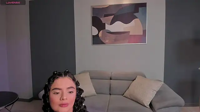 KylieJenkins online show from November 1, 2025, 1:05 pm