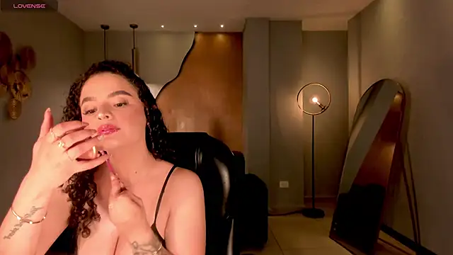 KylieJenkins online show from December 15, 2025, 11:16 am