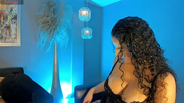 KylieJenkins online show from April 18, 2026, 11:01 am