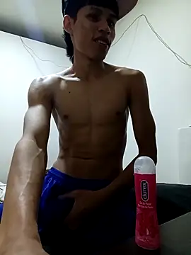 mazo18 online show from February 11, 2026, 3:06 am