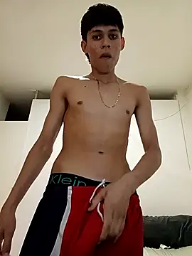 mazo18 online show from January 9, 2026, 3:02 am