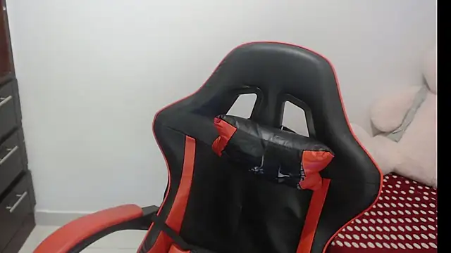 emily sexxx online show from February 20, 2026, 6:26 am