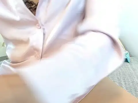 Snapshot of Ariadna_Wells chatting on December 2, 2025, 1:46 pm Ariadna Wells online show from December 2, 2025, 1:46 pm