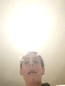 Snapshot of DiosesEdem13 chatting on October 13, 2025, 11:16 pm DiosesEdem13 online show from October 13, 2025, 11:16 pm