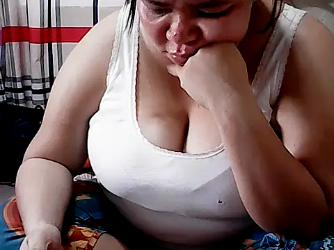 HornyPussie69 online show from April 9, 2026, 12:45 am