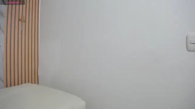 Snapshot of PiaGelvez chatting on October 27, 2025, 8:32 pm PiaGelvez online show from October 27, 2025, 8:32 pm