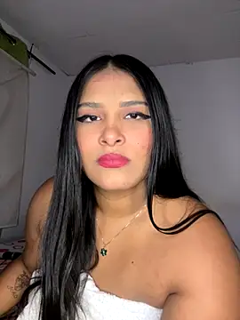 Snapshot of sarafox_10 chatting on November 4, 2025, 11:19 pm sarafox 10 online show from November 4, 2025, 11:19 pm