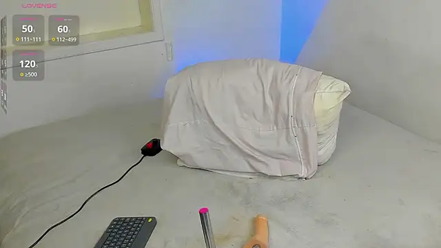 Alejarossi online show from March 19, 2026, 10:15 am