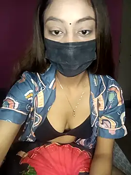 Snapshot of Kitty_18teen chatting on November 7, 2025, 12:21 pm Kitty 18teen online show from November 7, 2025, 12:21 pm