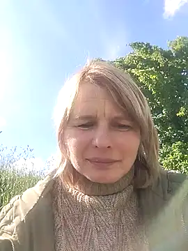 Snapshot of Masha412111 chatting on May 31, 2026, 7:25 am Masha412111 online show from May 31, 2026, 7:25 am