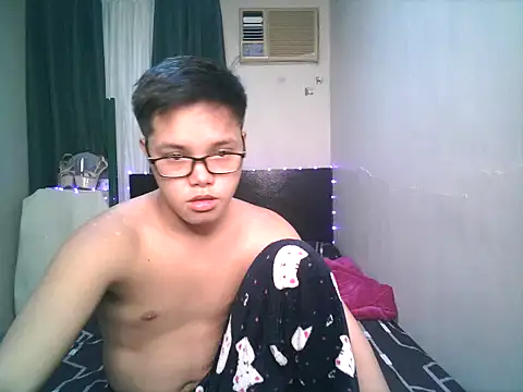 hot babyboy26 online show from November 5, 2025, 1:03 pm