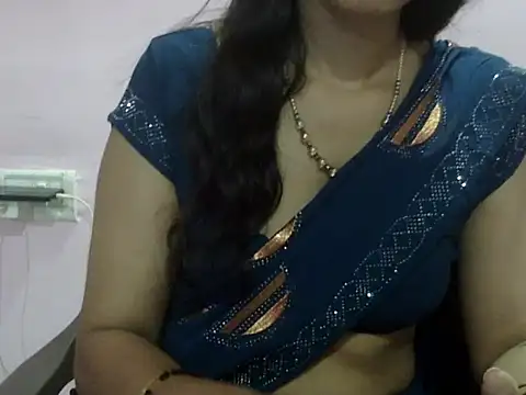 Laila Cute online show from April 21, 2026, 5:19 pm
