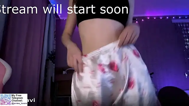 Snapshot of Jerrieberry chatting on October 18, 2025, 1:02 pm Jerrieberry online show from October 18, 2025, 1:02 pm