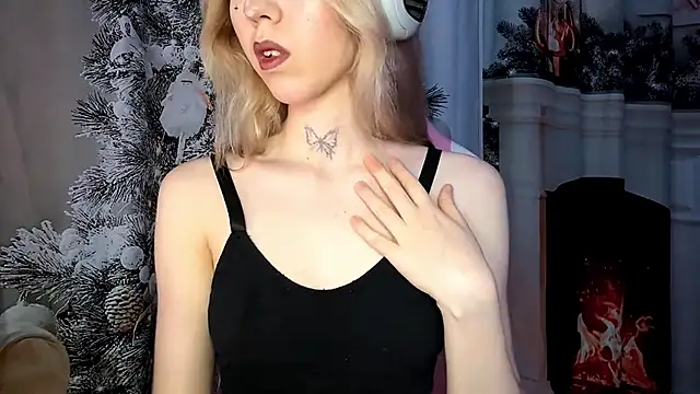 Snapshot of Jerrieberry chatting on December 1, 2025, 1:45 pm Jerrieberry online show from December 1, 2025, 1:45 pm