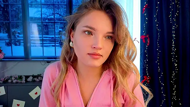 JulieLupo online show from February 22, 2026, 6:16 am