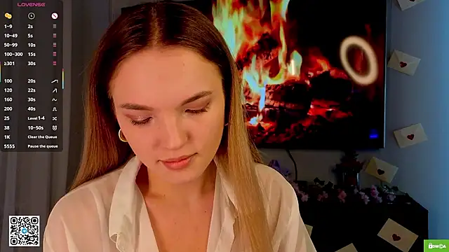 JulieLupo online show from February 18, 2026, 6:11 am