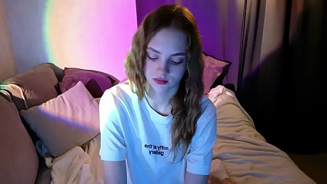 Snapshot of midnightMaya chatting on October 16, 2025, 9:23 pm midnightMaya online show from October 16, 2025, 9:23 pm