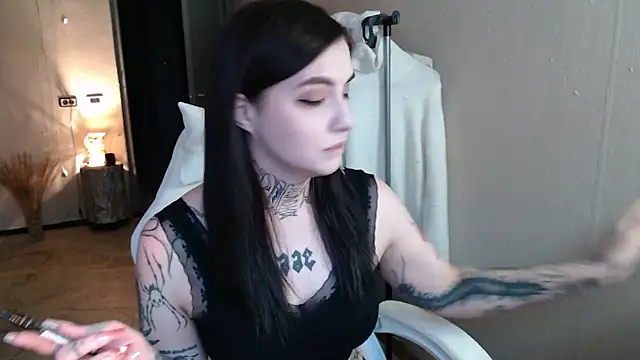 Rin andersonn online show from October 20, 2025, 3:41 am