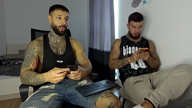 Snapshot of MasculineGuy99 chatting on November 11, 2025, 8:53 am MasculineGuy99 online show from November 11, 2025, 8:53 am