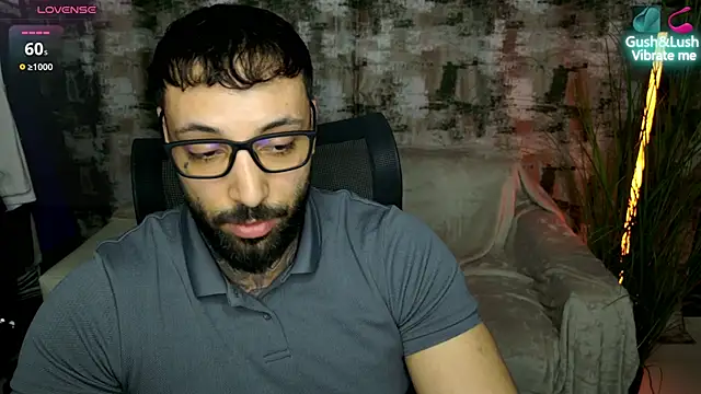 MasculineGuy99 online show from February 5, 2026, 7:10 pm