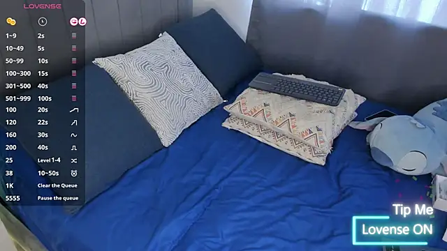 JARETHH online show from November 13, 2025, 3:27 pm