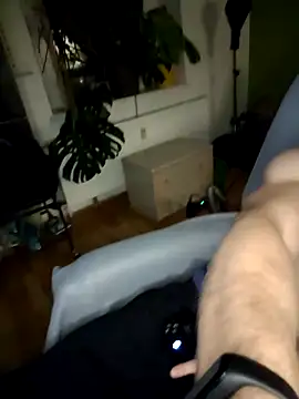 Snapshot of Julifit chatting on November 8, 2025, 8:01 pm Julifit online show from November 8, 2025, 8:01 pm