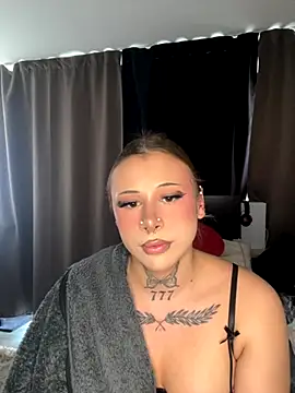 Snapshot of Kimberly-sweety chatting on October 21, 2025, 2:49 pm Kimberly-sweety online show from October 21, 2025, 2:49 pm