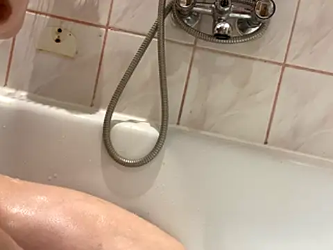 Snapshot of pleasedontpressaredburton chatting on November 5, 2025, 3:26 pm pleasedontpressaredburton online show from November 5, 2025, 3:26 pm