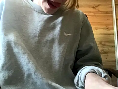 Snapshot of pleasedontpressaredburton chatting on November 12, 2025, 1:59 pm pleasedontpressaredburton online show from November 12, 2025, 1:59 pm